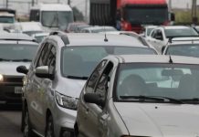 Motoristas podem ganhar nova “luz secreta” nos carros para agradecer e pedir desculpas no trânsito