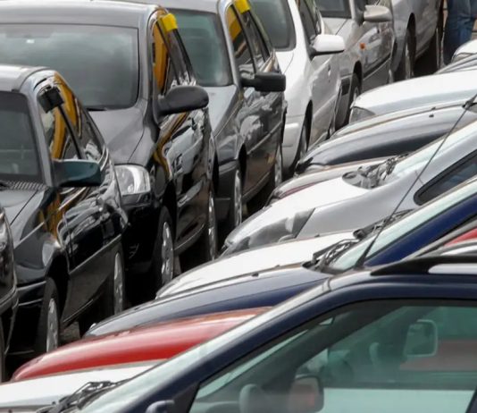 Tenho nome sujo, posso financiar carro pelo Move Brasil? Veja resposta move brasil nome sujo