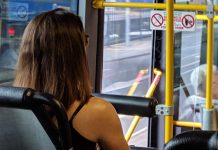 Ônibus vão aceitar Pix em cidades brasileiras para facilitar pagamento de passagens no transporte público.