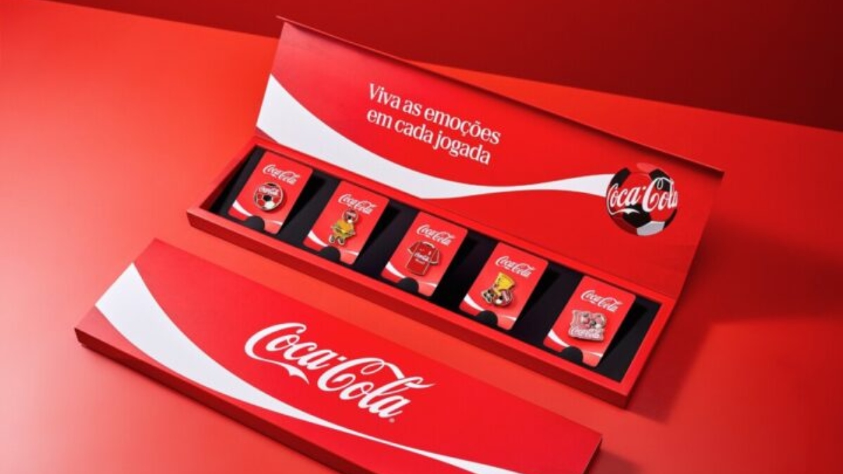 Pins colecionáveis da Coca-Cola serão distribuídos em restaurantes de ...