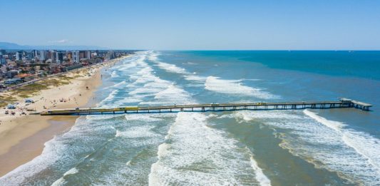 Estudo indica que metade das praias pode desaparecer nos próximos anos e o Brasil está na zona de risco