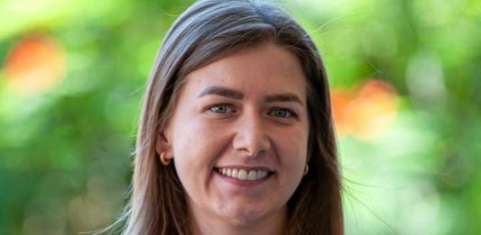Camila Nunes apresenta pré-candidatura a deputada estadual em evento aberto ao público em Canoas