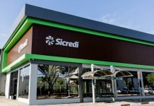 Pix do Sicredi ficou instável nesta segunda e usuários relataram dificuldades em pagamentos e transferências