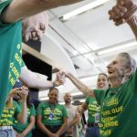 Vó da Havan: a CLT mais velha do Brasil tem 92 anos e trabalha com Luciano Hang