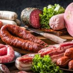 Alimentos que causam dor de cabeça podem estar presentes na rotina de milhares de brasileiros