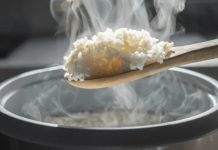 “Sem usar água:” Chefs revelam o segredo que deixa o arroz branco muito mais saboroso sem gastar mais "Sem usar água:" Chefs revelam o segredo que deixa o arroz branco muito mais saboroso sem gastar mais