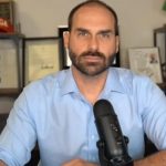 Eduardo Bolsonaro propõe substituir Pix por mesmo sistema de pagamentos usado nos Estados Unidos