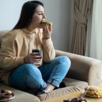 Por que temos mais fome no frio? A ciência explica o que acontece com seu corpo