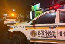 Homem é morto a tiros na frente de conveniência de bebidas em Canoas homem morto canoas