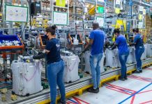 Dona de duas das mais famosas marcas de eletrodomésticos fecha fábricas na Argentina e anuncia investimento de R$ 300 milhões no Brasil Dona de duas das mais famosas marcas de eletrodomésticos fecha fábricas na Argentina e anuncia investimento de R$ 300 milhões no Brasil