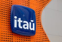 Clientes do Itaú devem consultar a tabela de tarifas para entender quais serviços podem gerar cobranças adicionais.