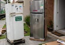 Duas gigantes dos eletrodomésticos se unem e prometem trocar sua geladeira velha por desconto em uma nova; veja como vai funcionar Gigantes dos eletrodomésticos se unem e prometem trocar sua geladeira velha por desconto em uma nova; veja como vai funcionar