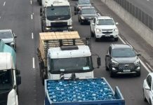“Todo dia é a mesma coisa”: motoristas enfrentam congestionamento na BR-116 em Canoas BR-116 Canoas