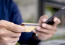 Cliente será indenizada após sofrer cobranças consideradas abusivas por parte de instituição financeira.