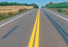 Faixa dupla amarela na rodovia: o que significa e por que muitos motoristas entendem errado