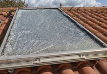 Casal compra painel solar de R$ 22 mil para fugir da conta de luz, mas placa quebra fora da garantia enquanto ainda restam 3 anos de parcelas; Eles podem receber a troca do equipamento?