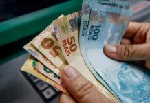 O 13º salário 2026 terá a segunda parcela antecipada devido ao calendário de dezembro. Confira os prazos de pagamento.