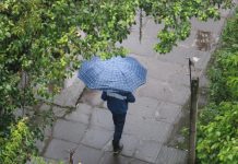 RS entra no pior momento da chuva nesta sexta, com vento forte e granizo; veja quando o tempo melhora RS entra no pior momento da chuva nesta sexta, com vento forte e granizo; veja quando o tempo melhora