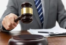 Empresa obriga funcionária a bater ponto com reconhecimento facial e Justiça manda pagar R$ 323 mil em indenização