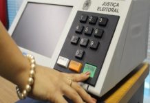 Eleições 2026: veja o que é proibido fazer no dia da votação e o que está liberado Eleições 2026: saiba o que pode e o que não pode no dia da votação, incluindo uso de celular, cola eleitoral e manifestações políticas.