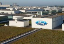 Ford anuncia novos investimentos industriais em Kentucky, nos Estados Unidos, incluindo modernização de fábrica e produção de sistemas de armazenamento de energia.