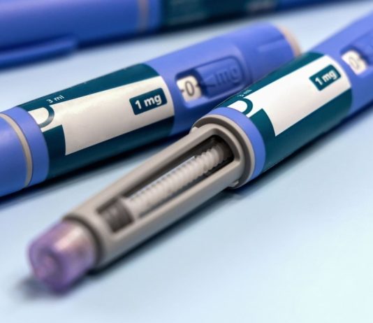 Anvisa proíbe canetas emagrecedoras vendidas na internet e determina apreensão de produtos Anvisa determina apreensão de canetas emagrecedoras e outros produtos comercializados sem regularização sanitária.
