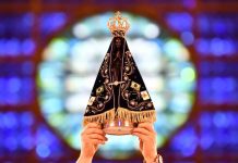 Feriado Nossa Senhora Aparecida: imagem encontrada por pescadores em duas partes guarda história que poucos conhecem